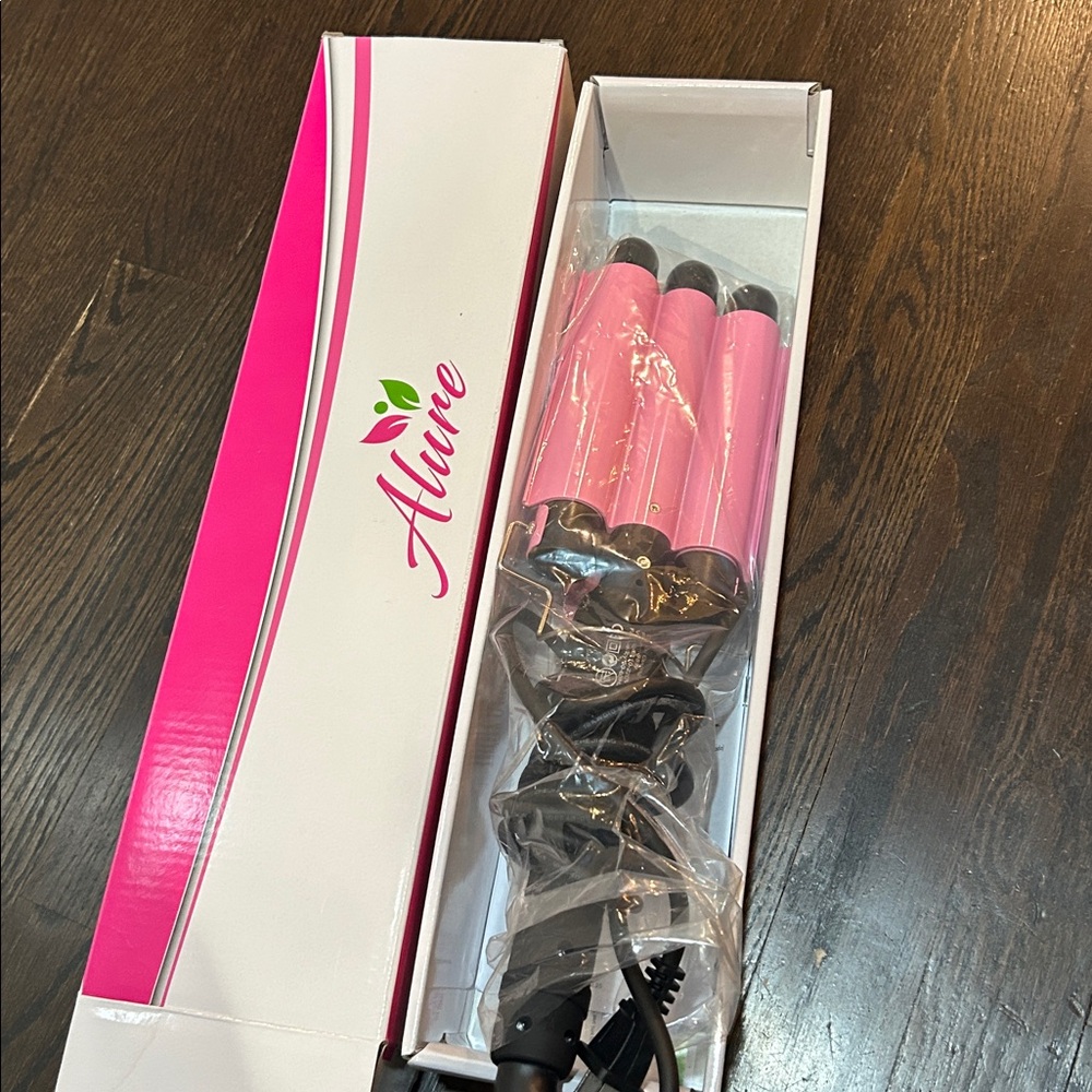 3 Barrel Curling Iron Hair Crimper pink nwt in box